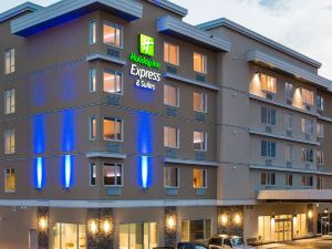 Holiday Inn Express & Suites Victoria - Colwood