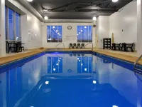 Holiday Inn & Suites MONTREAL AIRPORT by IHG Hotels near Lachine