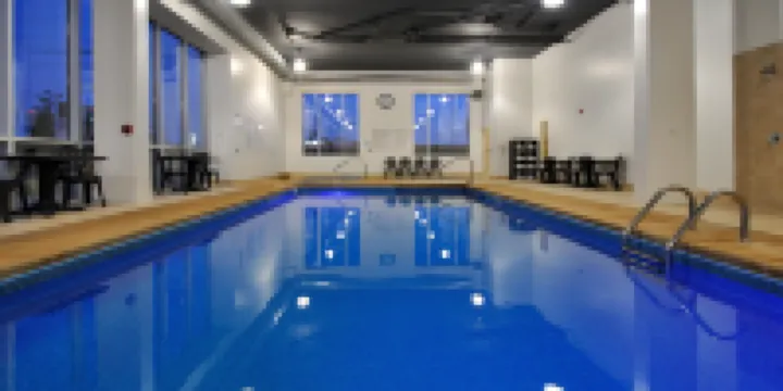 Holiday Inn & Suites MONTREAL AIRPORT by IHG