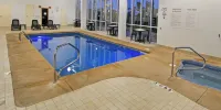 Holiday Inn & Suites MONTREAL AIRPORT by IHG - Pools