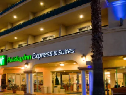 Holiday Inn Express & Suites PASADENA - LOS ANGELES by IHG Hotels in Pasadena