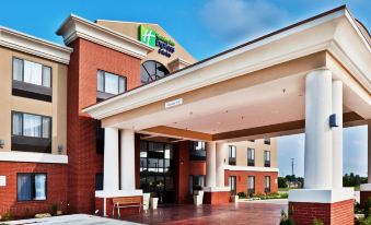 Holiday Inn Express & Suites Ponca City