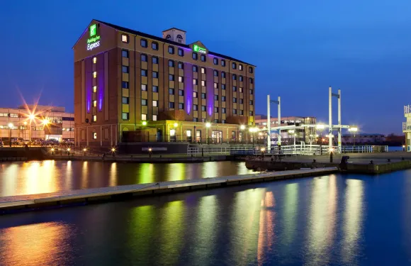 Holiday Inn Express 曼徹斯特 - 索爾福德碼頭
