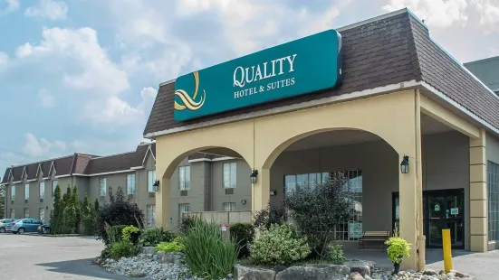 Quality Hotel & Suites Woodstock