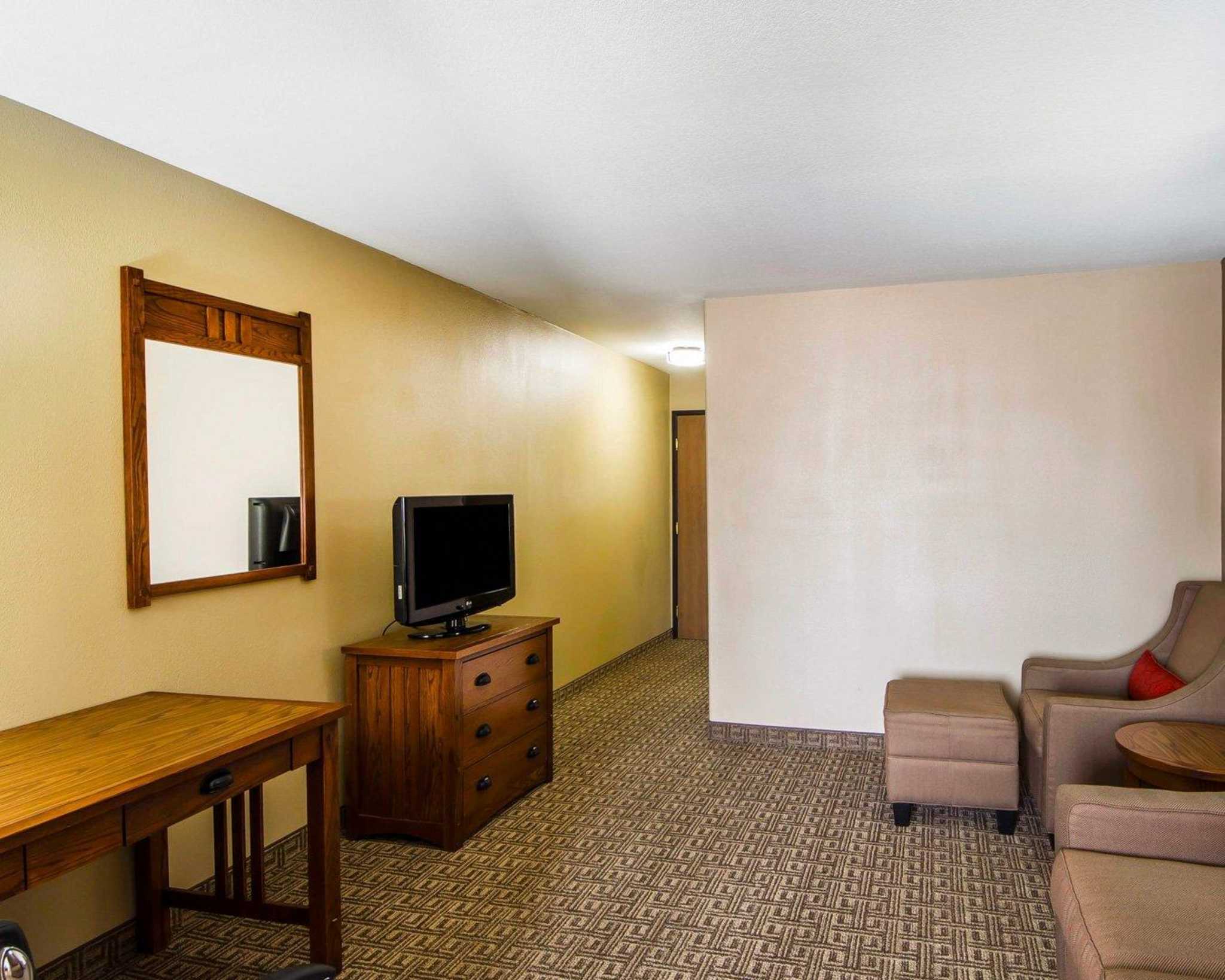 Comfort Inn & Suites Ponca City Near Marland Mansion