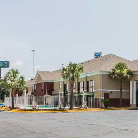 Quality Inn & Suites North Montgomery