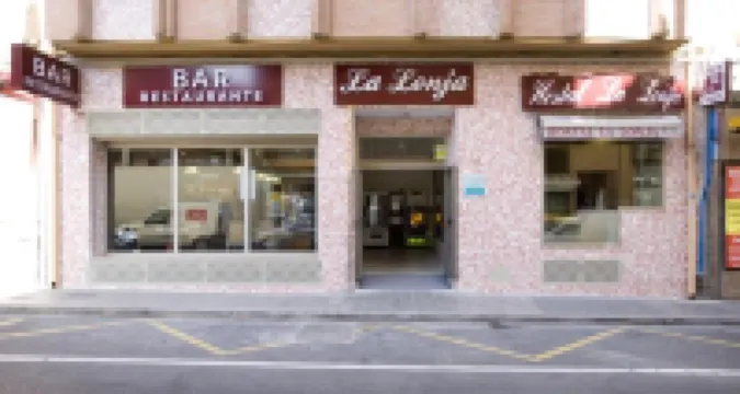 ホスタル ラ ロンハ プラザ·デ·トロス·アリカンテ周辺のホテル