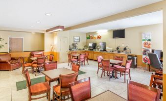 Quality Inn & Suites Lakewood - Denver Southwest