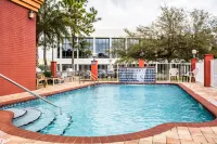 Comfort Inn & Suites Northeast - Gateway - Beach