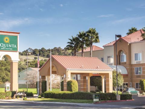 La Quinta Inn & Suites by Wyndham Fairfield - Napa Valley