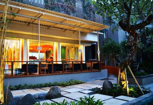 HARRIS SUNSET ROAD BALI Over view