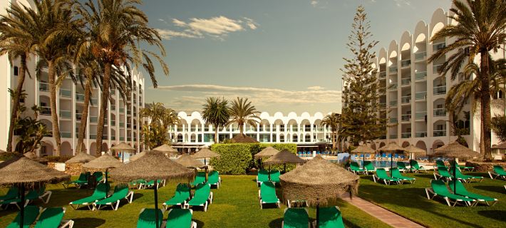 Ona Marinas de Nerja Spa Resort Отели в г. Нерха