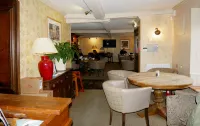 The Angel Hotel Hotels in Wootton Bassett
