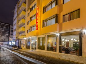 Dinya Lisbon Hotel & Lounge Bar