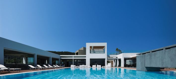 Thalatta Seaside Hotel โรงแรมในเกาะยูบีอา