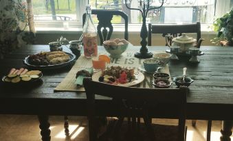 Dionna's Bed & Breakfast