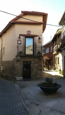 라 포사다 델 티에타르 Santa Maria del Tietar 호텔