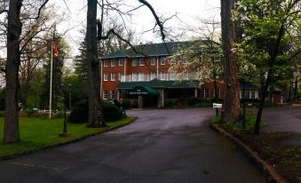 The Monte Vista Hotel