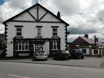 Oak Tree Inn Hotels in Tantobie