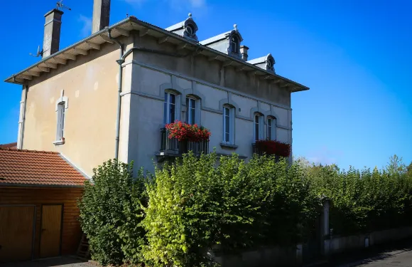 朱拉基酒店 - 美麗客房