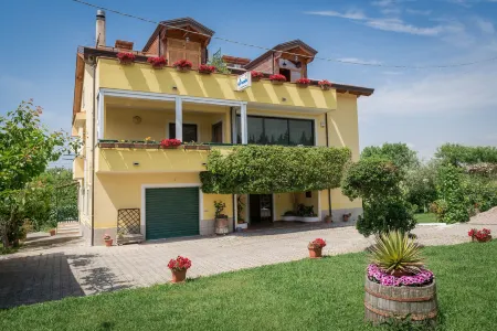 B&B Il Girasole Отели в г. Trentinara