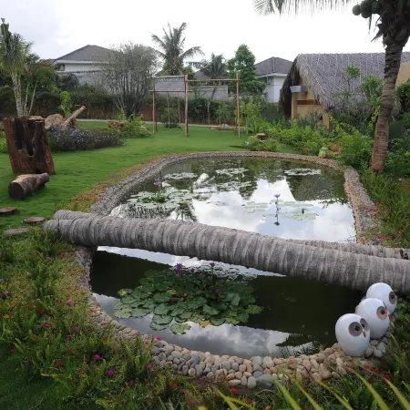 Aroma Beach Resort and Spa