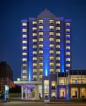 Holiday Inn Express Windsor Waterfront