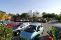 Lato Hotel - parking
