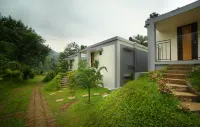 Casa Rio Resorts Athirappilly Hotels near Athirappilly Waterfalls Bottom View Point