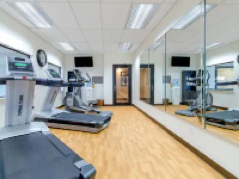 คอมฟอร์ตอินน์ เซนต์โรเบิร์ต / ฟอร์ตเลนนาร์ด วูด โรงแรมในSaint Robert