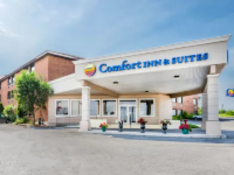 Comfort Inn & Suites Hotels in Barrie