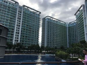 Comfort Condo at Azure Urban Residences