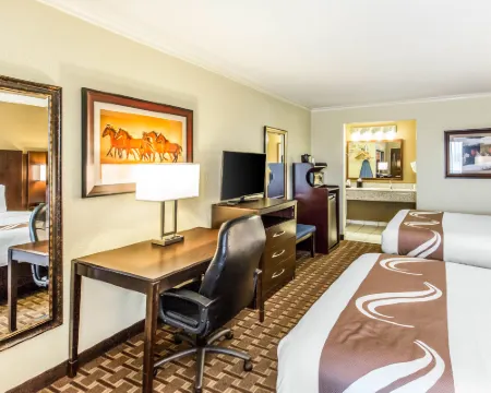 Quality Inn & Suites Hotels in Abilene