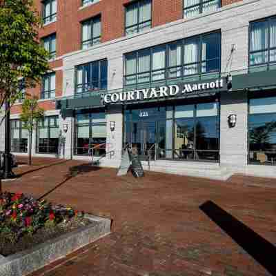 Courtyard Portland Downtown/Waterfront Hotel Exterior