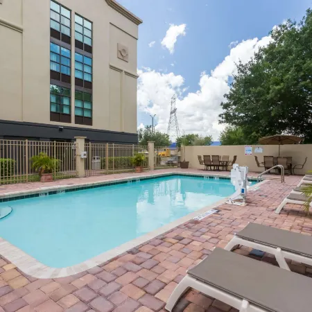 Wingate by Wyndham Convention Ctr Closest Universal Orlando