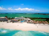 Grand Park Royal Cancun - All Inclusive Hotels near Playa Caracol