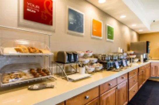 Comfort Suites Mattoon East