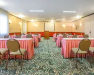 La Quinta Inn & Suites by Wyndham South Holland Hotels in Homewood