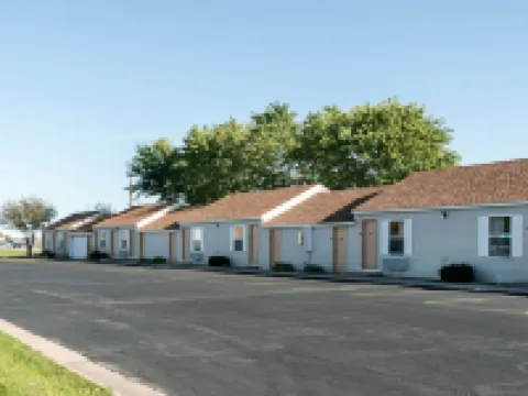 Rodeway Inn & Suites Hotels in Austin