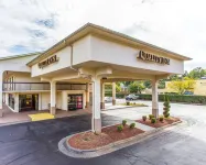 Quality Inn University Hotels in Meadows