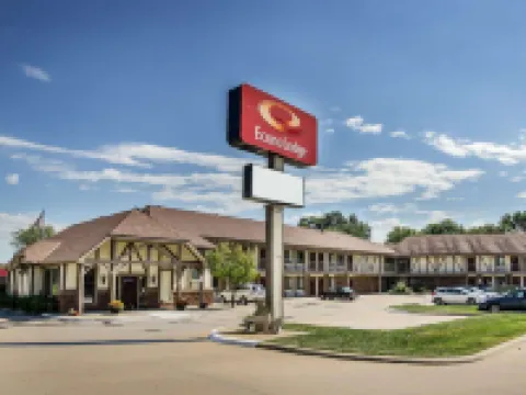 Econo Lodge University Hotels in Lawrence