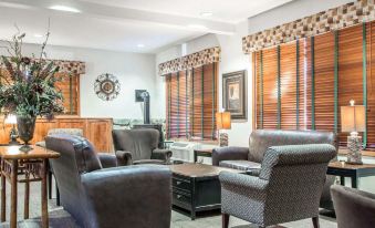 Holiday Inn Express & Suites Hayward