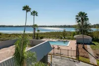 Palazzo Lakeside Hotel - Romantic