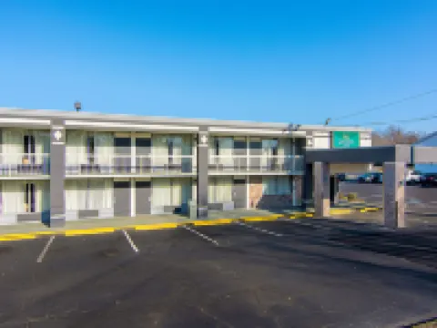 Quality Inn Concord Kannapolis Hotels in Concord