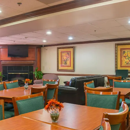 Quality Inn & Suites Detroit Metro Airport