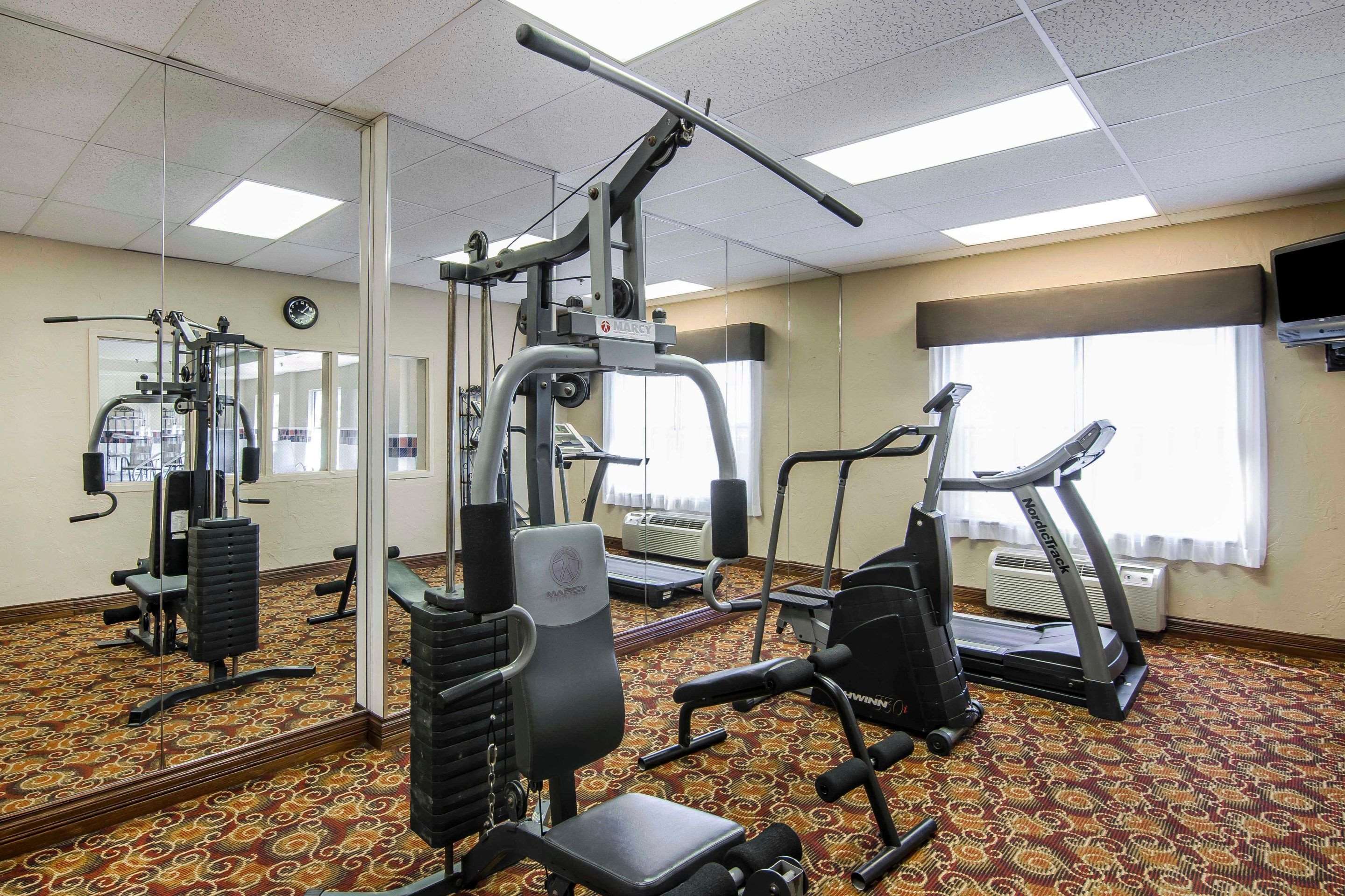 Quality Inn & Suites I-35 E/Walnut Hill