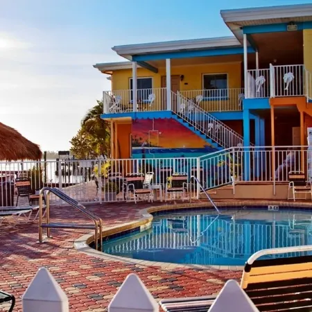 Bay Palms Waterfront Resort - Hotel and Marina