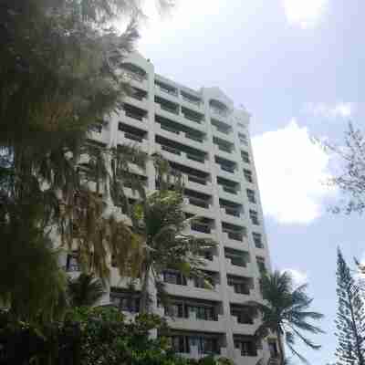 Aquarius Beach Tower Hotel Exterior