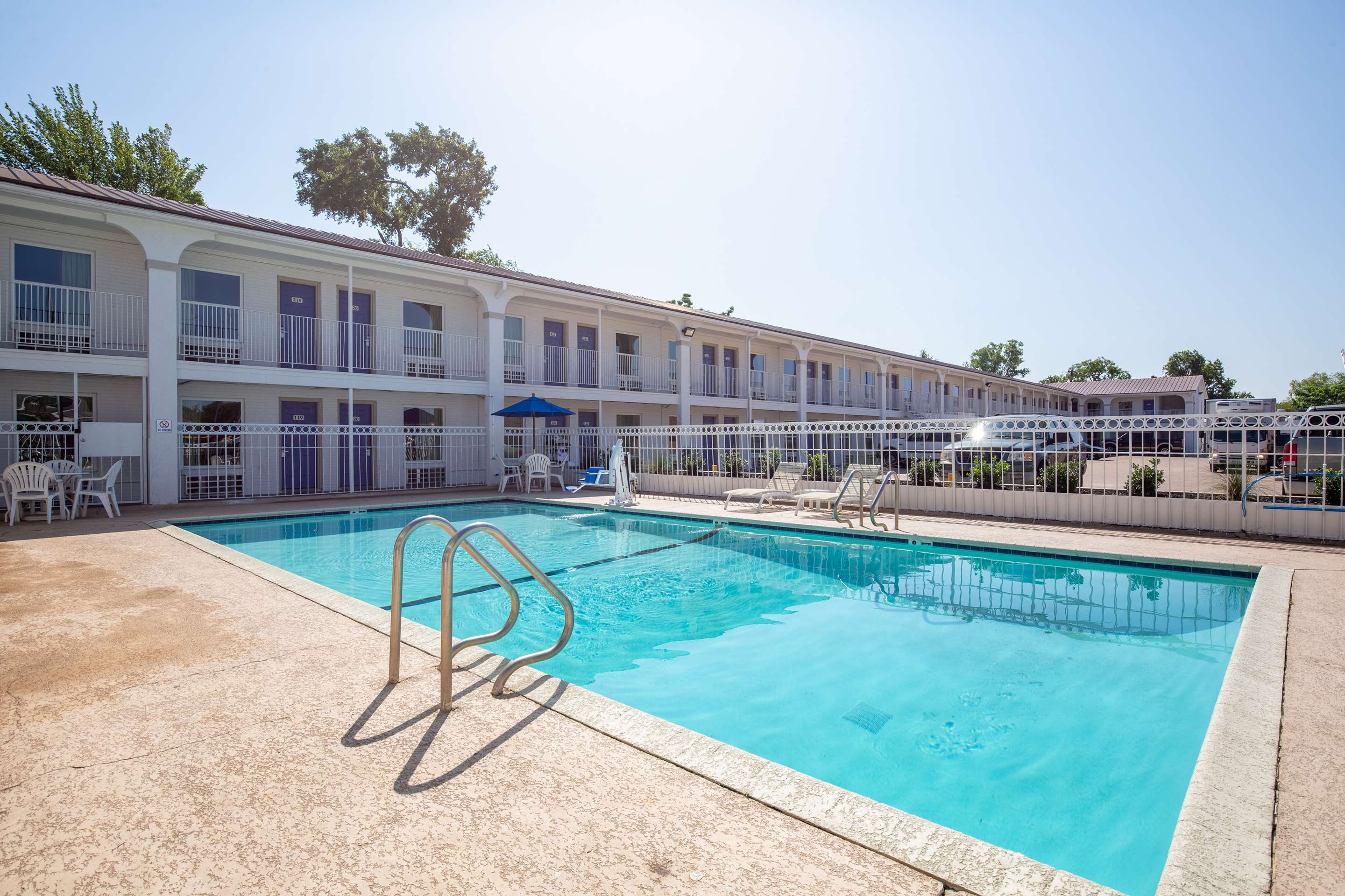 Motel 6 Bryan, TX - University Area