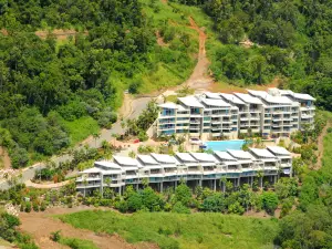 Azure Sea Airlie Beach Resort